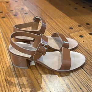 LOQ Heels NEW IN BOX